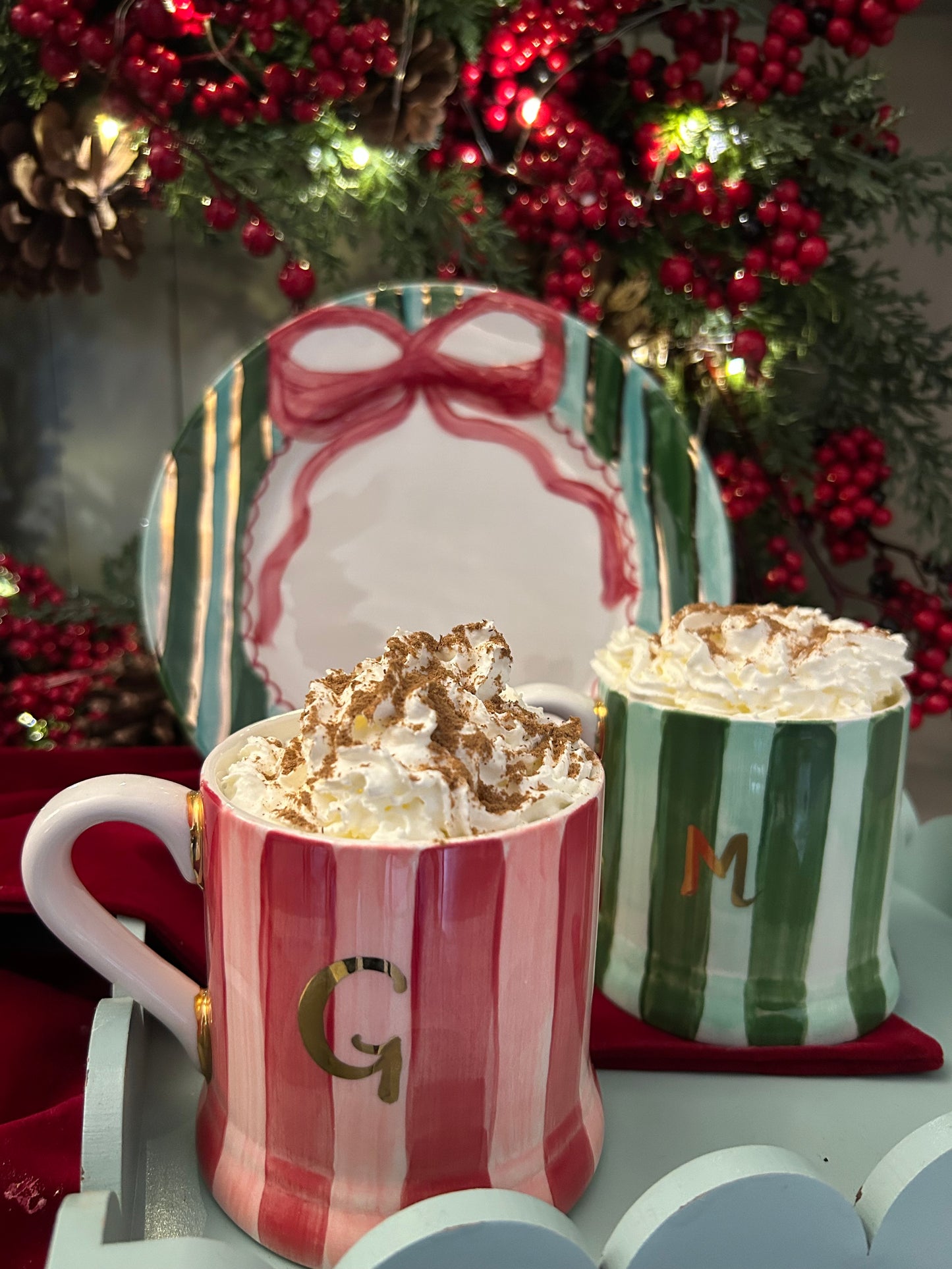 Jolly Stripe Bow Plate